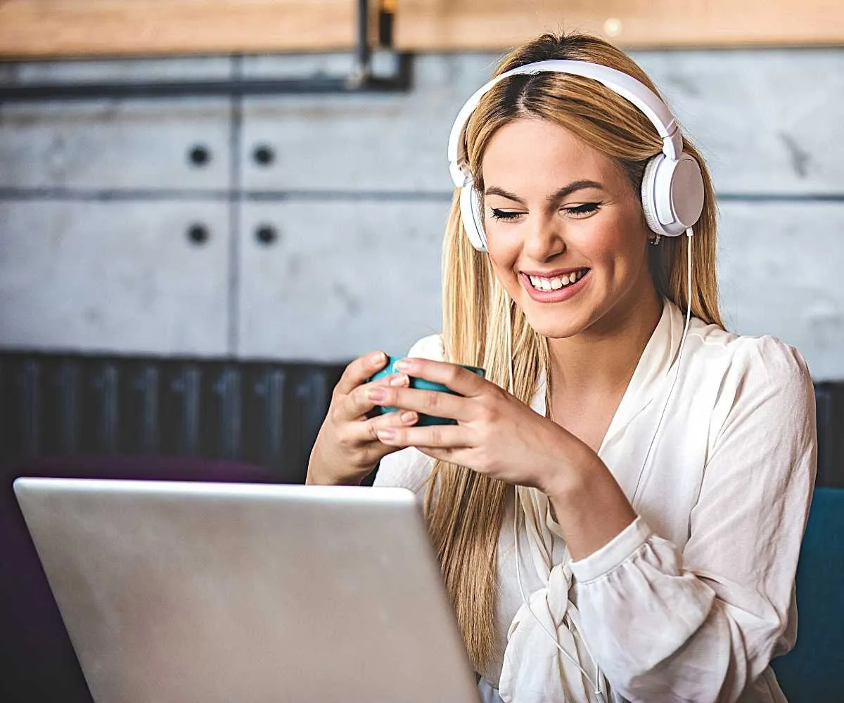 Why Freelancers Need LinkedIn