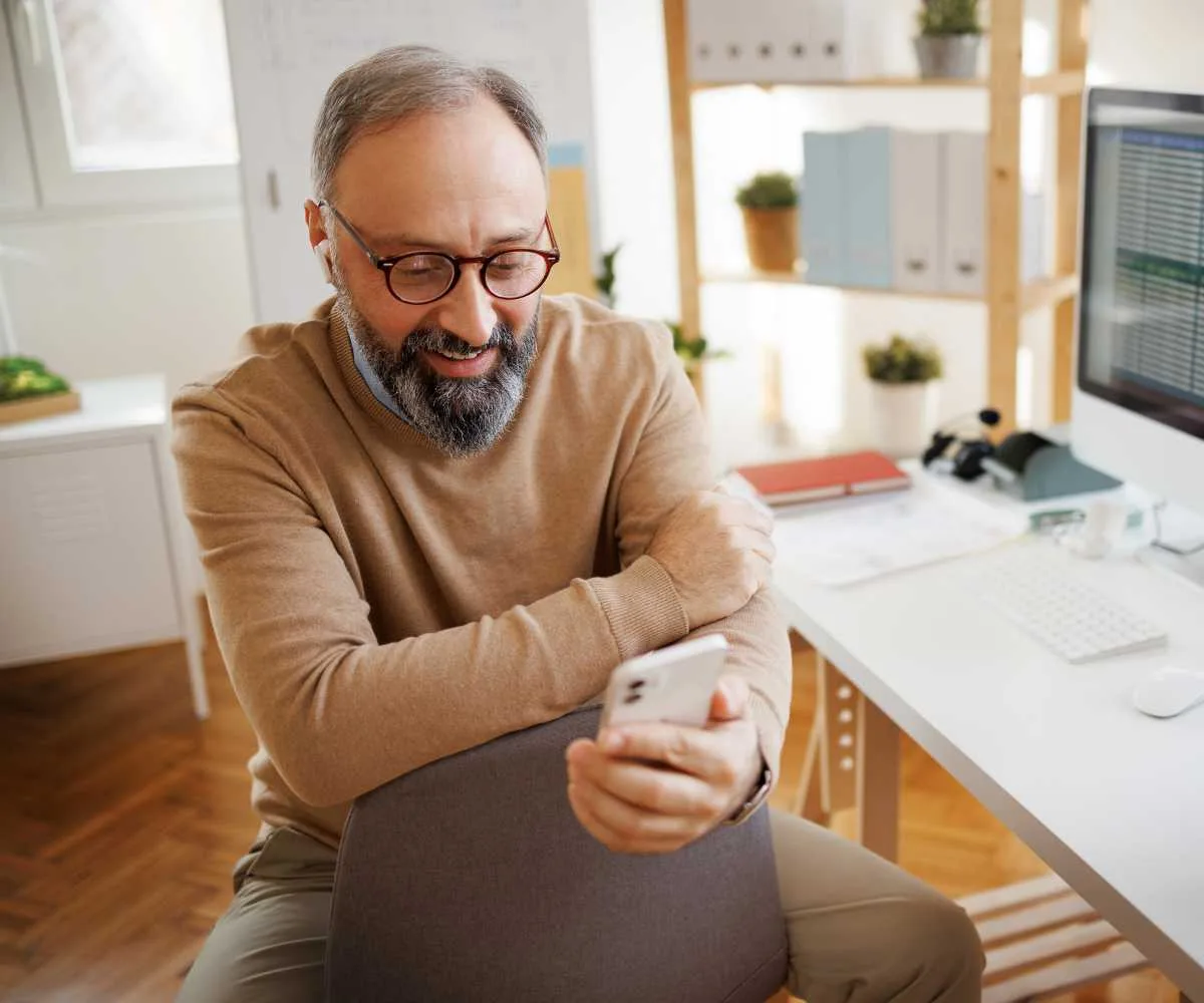 What should I include in my cover letter for a remote job?