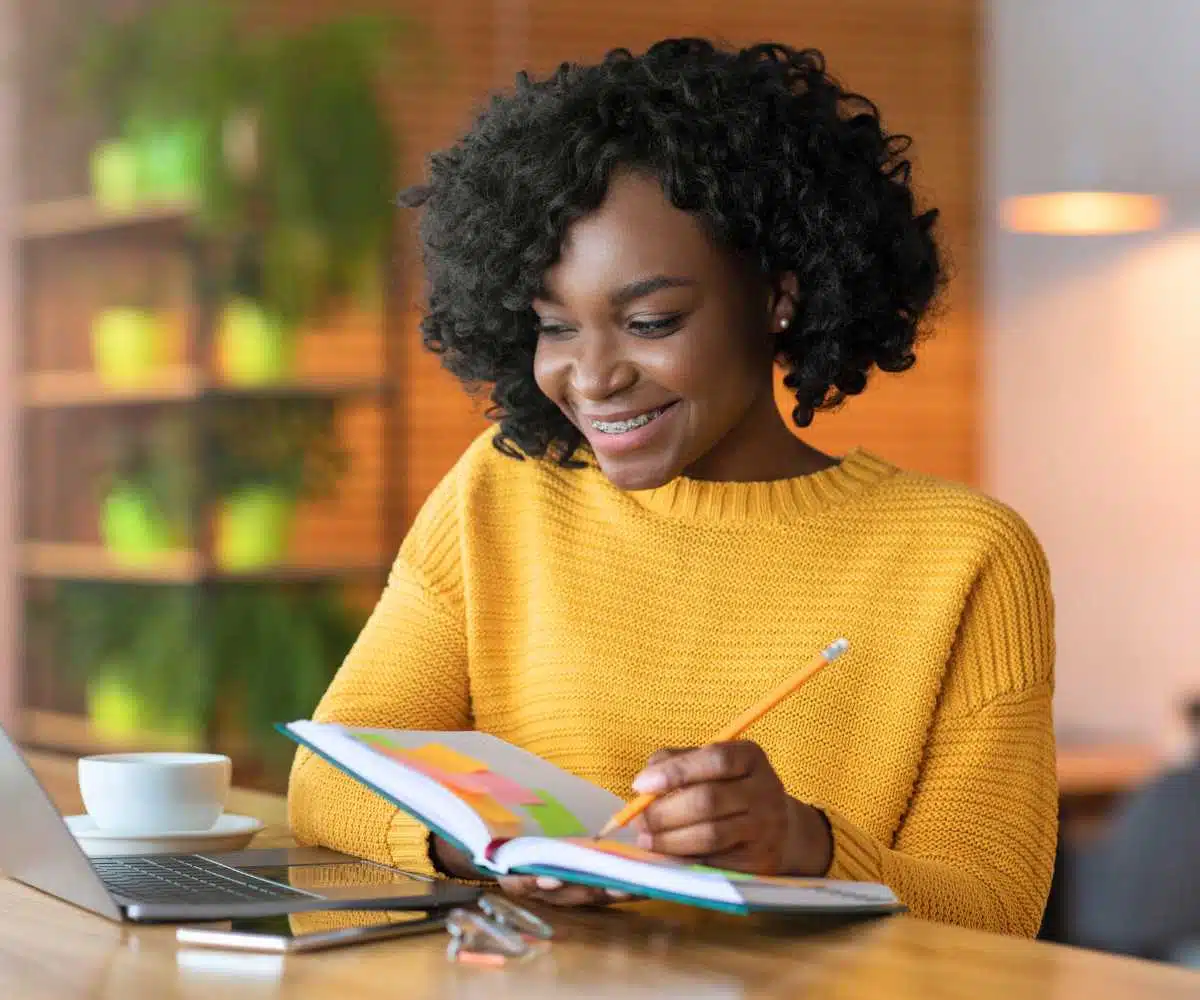 How to Post on LinkedIn to Attract Remote Job Offers