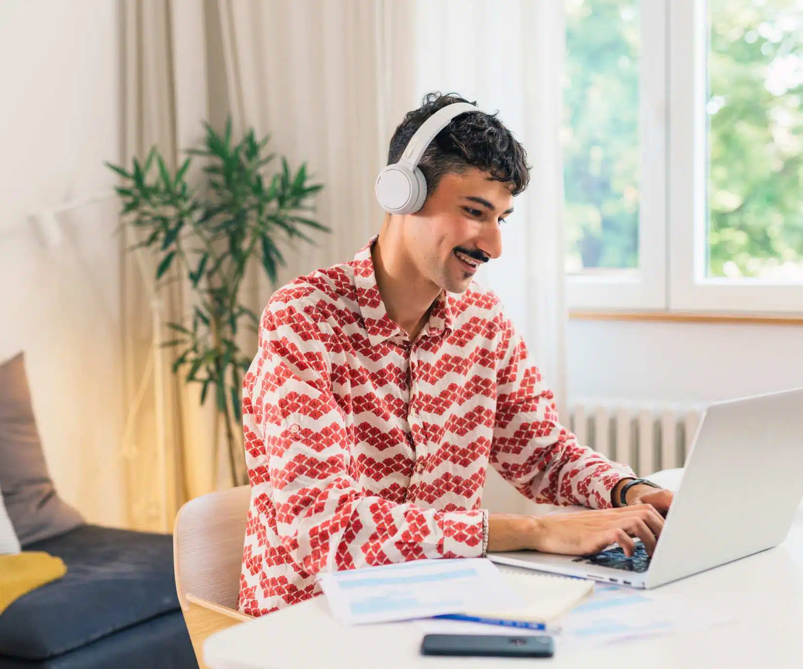 How to Optimize Your LinkedIn Headline for Remote Job Success