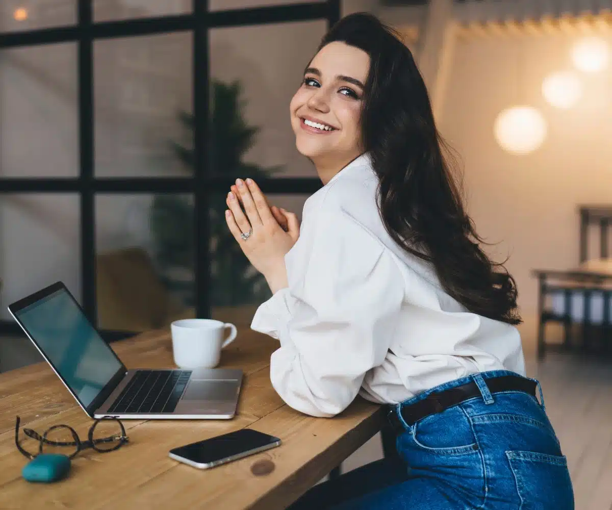 How to Use AI Tools to Write a Resume for Remote Jobs