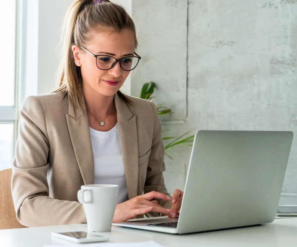 Networking Traps That Keep Remote Job Seekers Stuck
